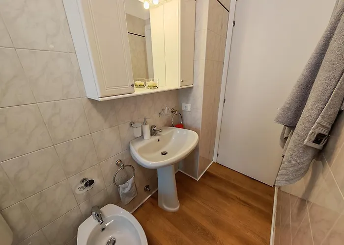 Gphouse Arona